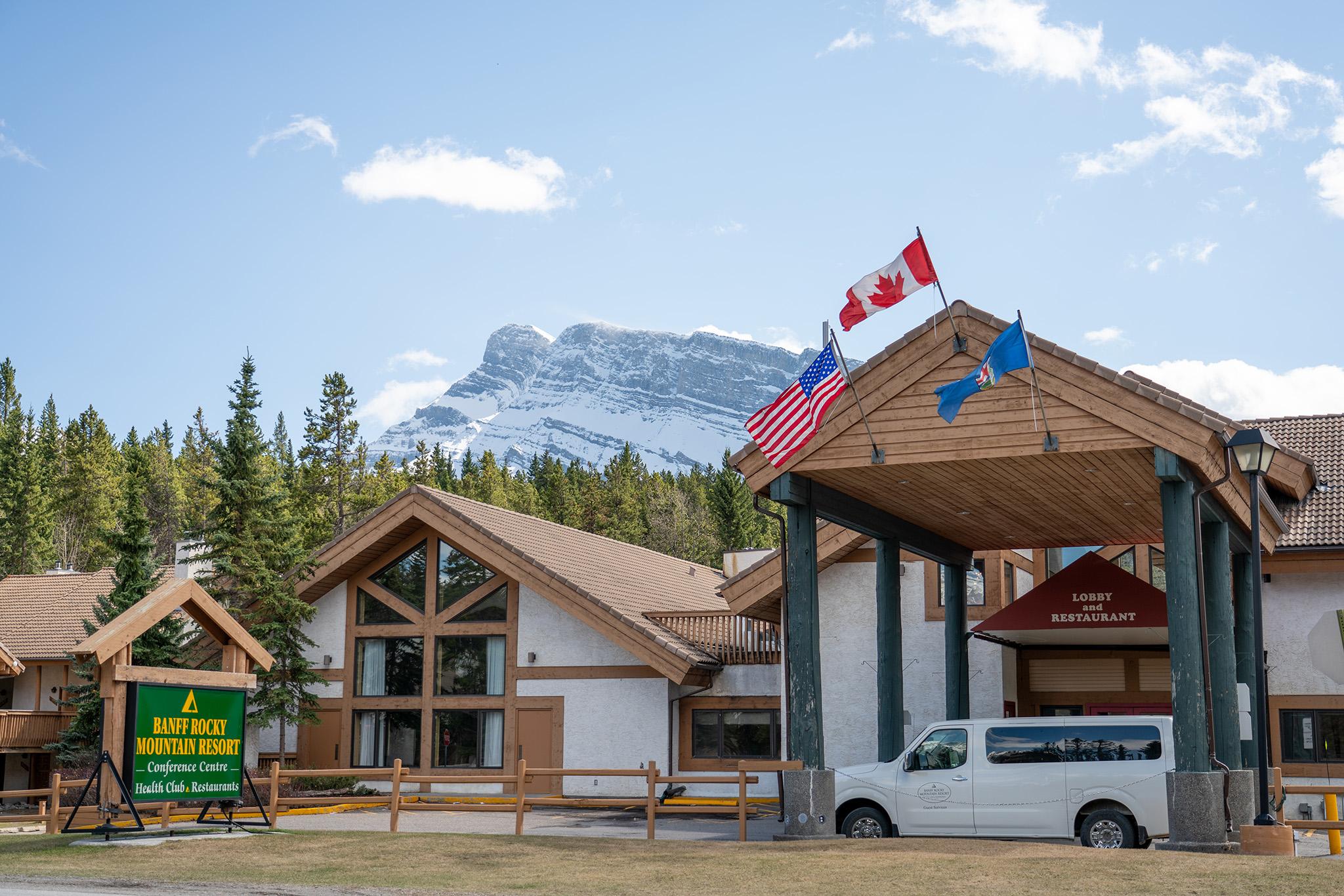 Banff Rocky Mountain Resort Exterior photo