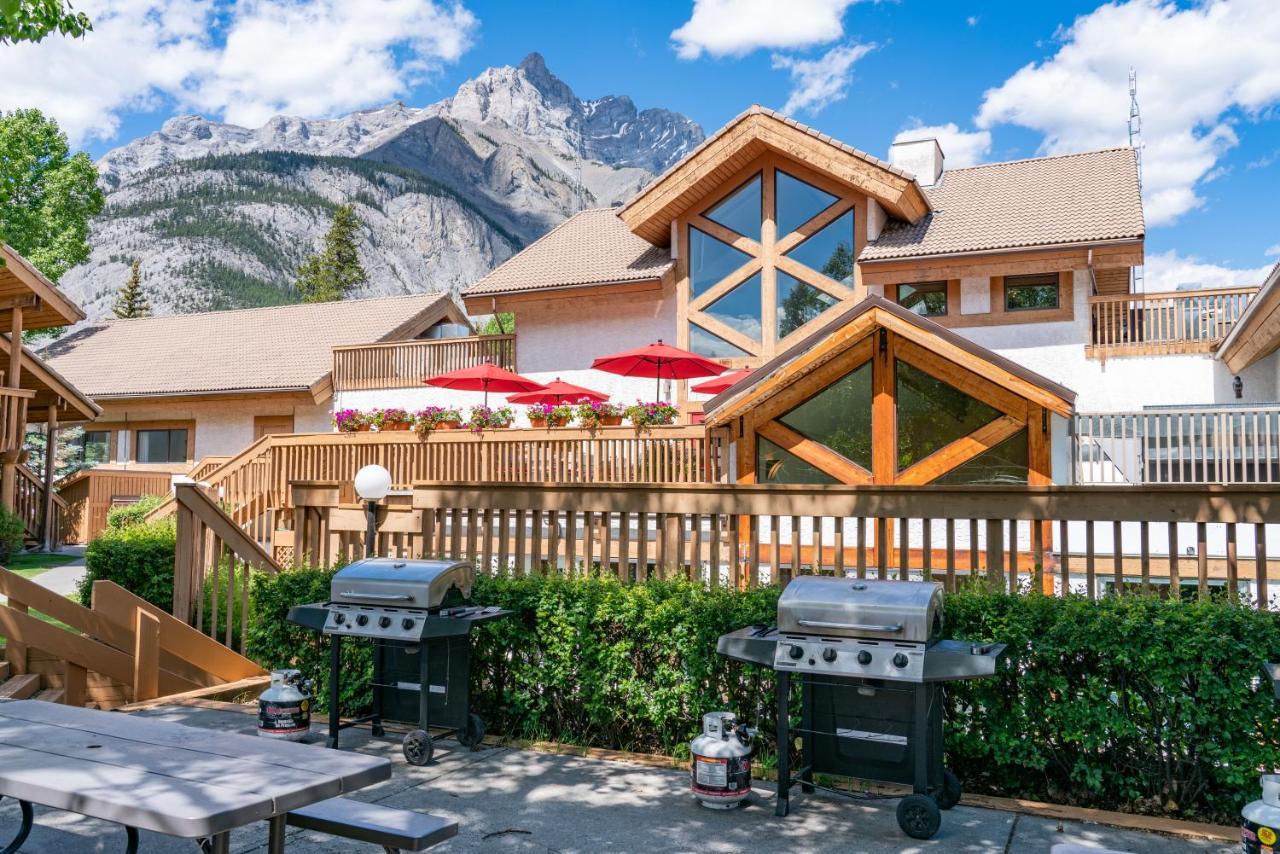 Banff Rocky Mountain Resort Exterior photo