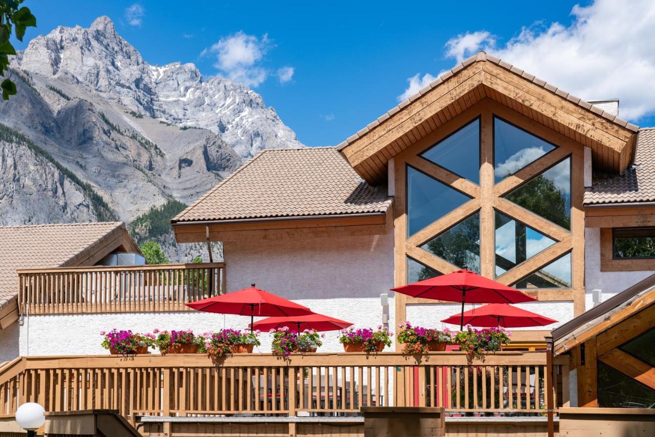 Banff Rocky Mountain Resort Exterior photo